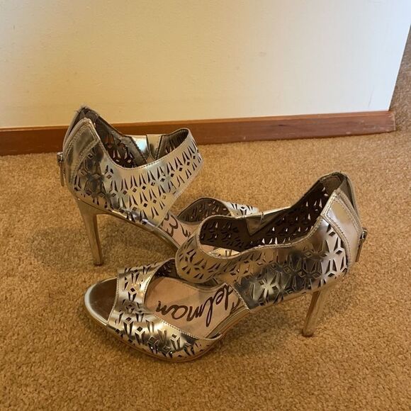 Sam Edelman silver cutout heels. - Picture 8 of 11